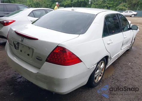 2007 Honda Accord 2.4 Ex из США, поврежденный, VIN 1HGCM56887A215515
